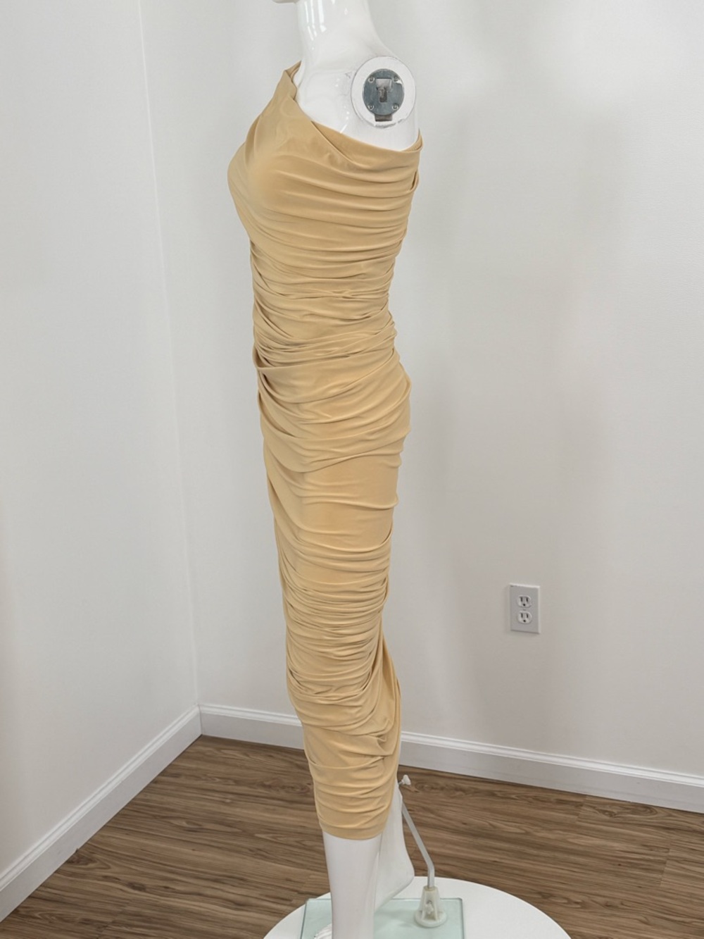 Norma Kamali Diana Ruched One-Shoulder Gown Size Small - Picture 5 of 10